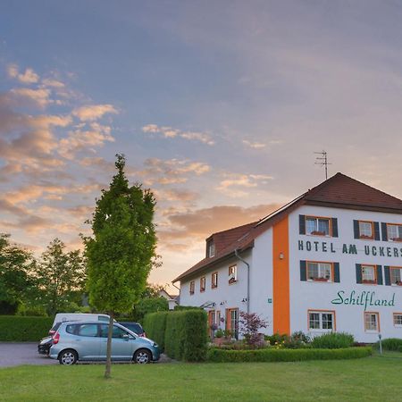 Hotel Am Uckersee 로퍼스도프 외부 사진